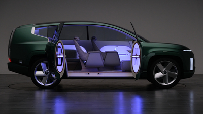 Ev salonunu elektrikli SUV'a taşıdı