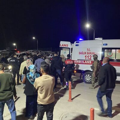 Düğünde silahlı kavga! 2'si çocuk 10 yaralı