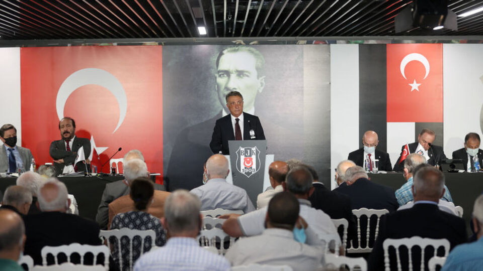 Beşiktaş'ta gergin divan!