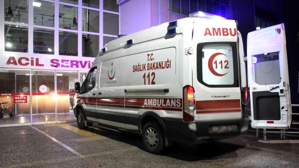 Kardeşler arasında bıçaklı sopalı kavga