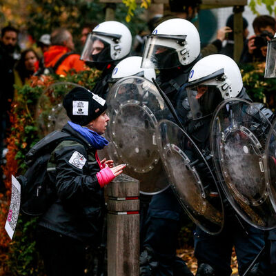 Avrupa kısıtlamalara karşı sokakta!