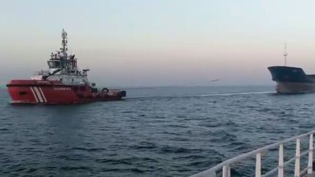 Yavuz Sultan Selim Köprüsü'nde arızalanan gemi kurtarıldı