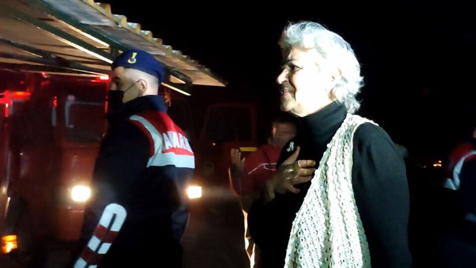 Restoranı yandı! Gözyaşları içinde izledi