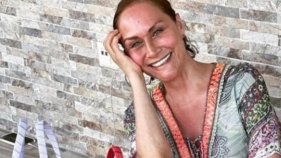 Neslihan Acar kimdir?