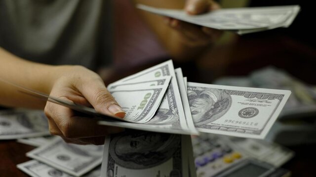 Dolar 12 lirayı gördü!