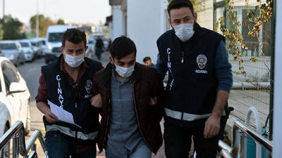 Yolda duraksayan kişiyi bıçakladılar!