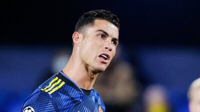 Ronaldo attı, ManU turladı