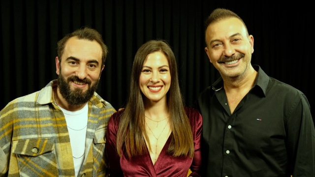Bir yıl beklediler