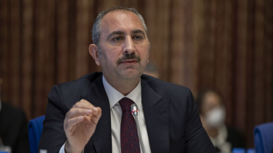 Kadınlara ısrarlı takibe ceza artırımı yolda