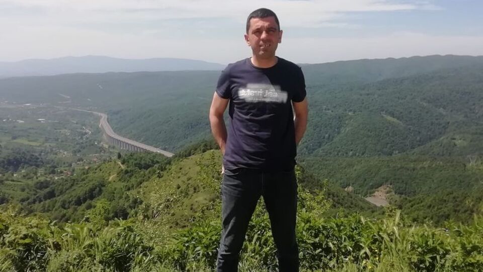 "Kimsin?" diye sorduğu kurye öldürdü!