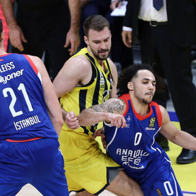 Anadolu Efes, F.Bahçe'yi devirdi