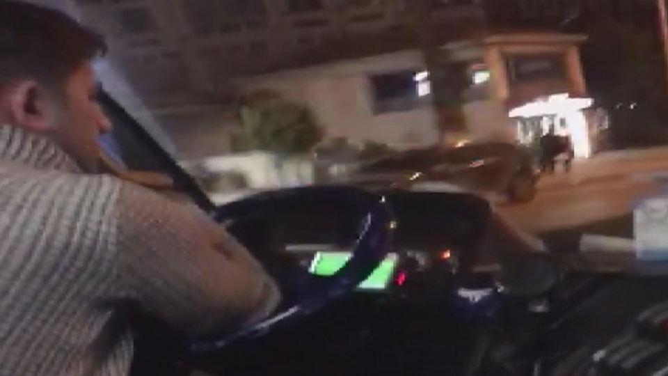 Direksiyon başında şaşkına çeviren görüntü!