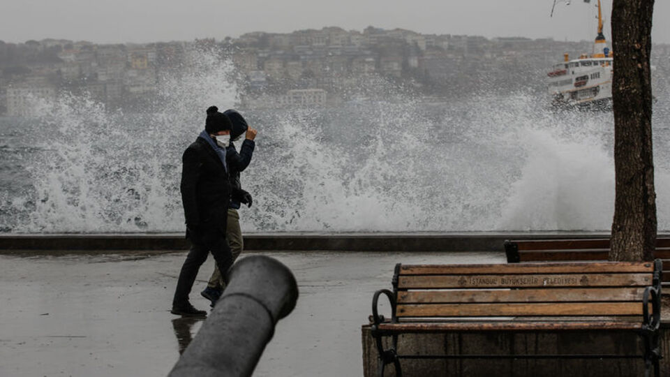 Lodosla sıcaklık artıyor, batı illerine yağmur geliyor