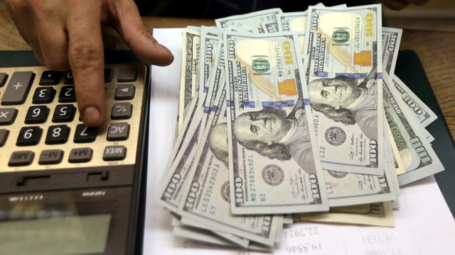 Dolar yine dalgalı