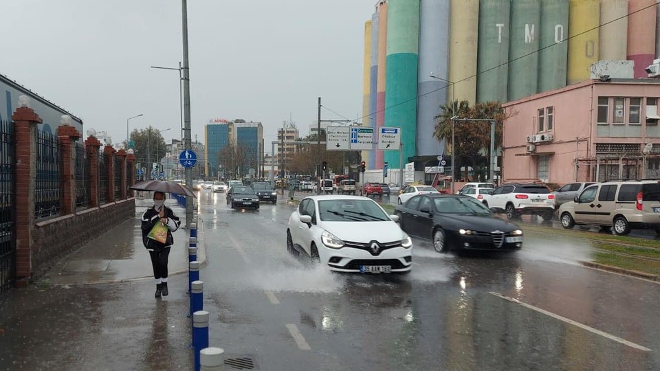 AFAD'dan 2 bölge için sel ve su baskını uyarısı!