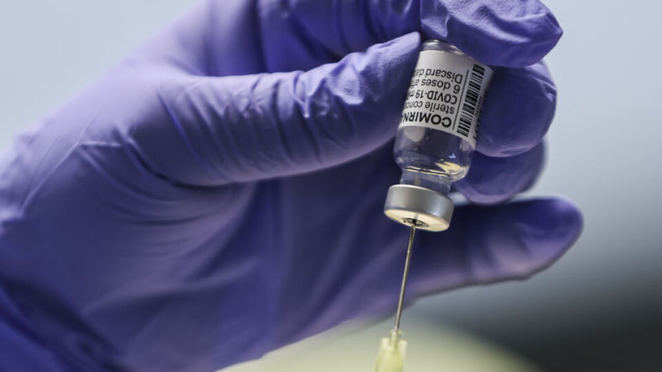 BioNTech-Pfizer'den Omicron varyantı açıklaması!