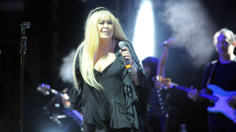 Zerrin Özer hastaneye kaldırıldı