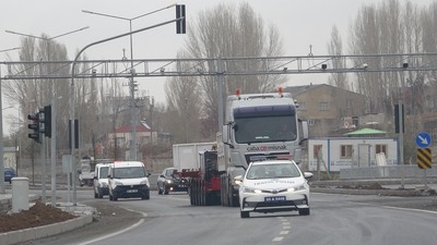 Teleskop aynası için 5 saatlik yolculuk