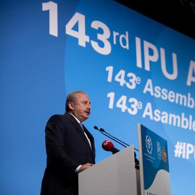 Şentop: Türkiye Avrupa'nın göçmen deposu değil