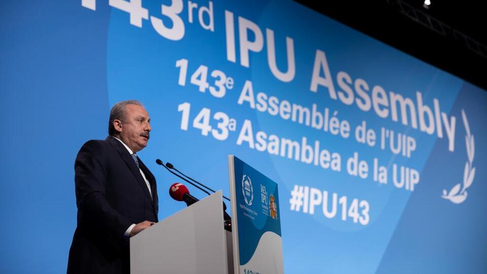 Şentop: Türkiye Avrupa'nın göçmen deposu değil