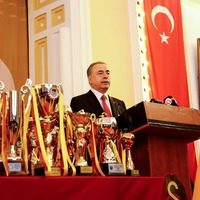 Cengiz'in sarı-kırmızılı dönemi