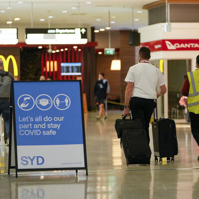 Omicron paniği büyüyor! 1 ülke daha sınırlarını kapattı!