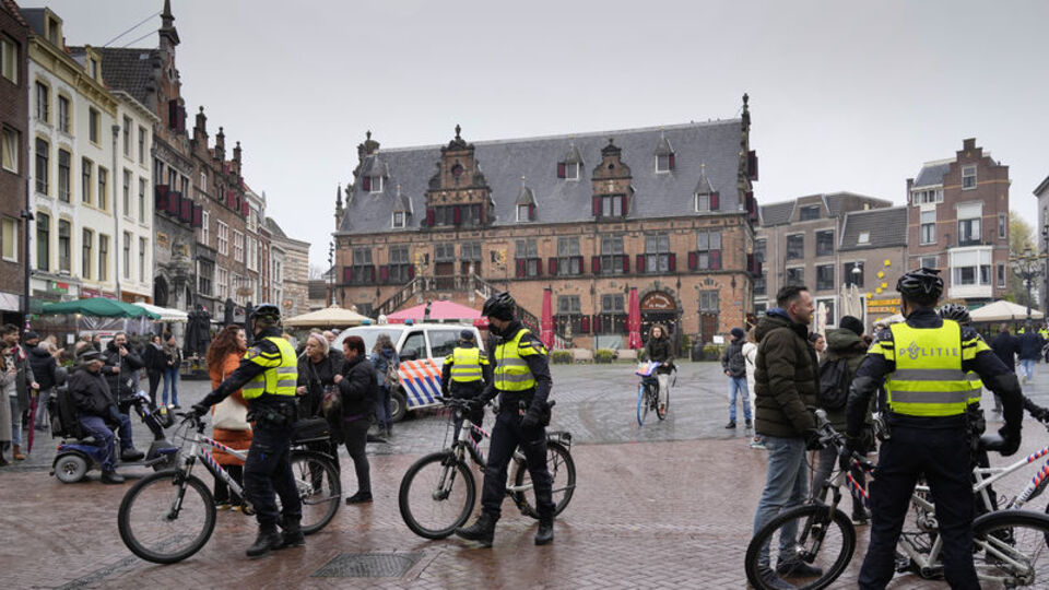 Dünya Omicron varyantıyla alarmdayken onlar kaçmaya çalıştı!