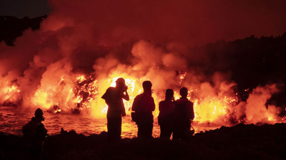 10 haftadır sürüyor: La Palma'da yeni lav çatlakları!