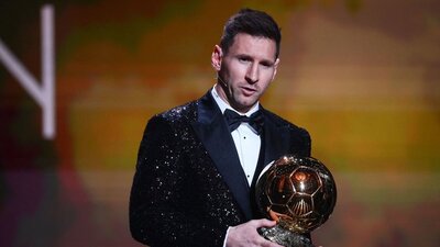 Ballon d'Or'un sahibi Lionel Messi!
