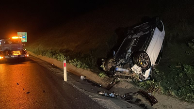 Kontrolden çıkan otomobil devrildi: 1'i ağır 3 yaralı