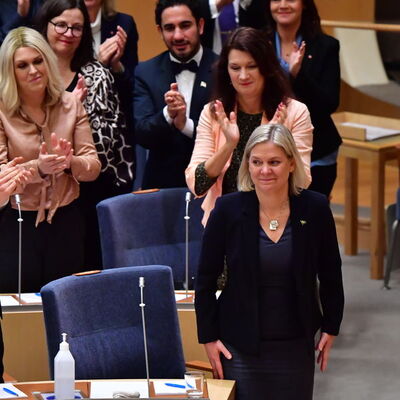 Seçildikten 7 saat sonra istifa eden Andersson yeniden başbakan!