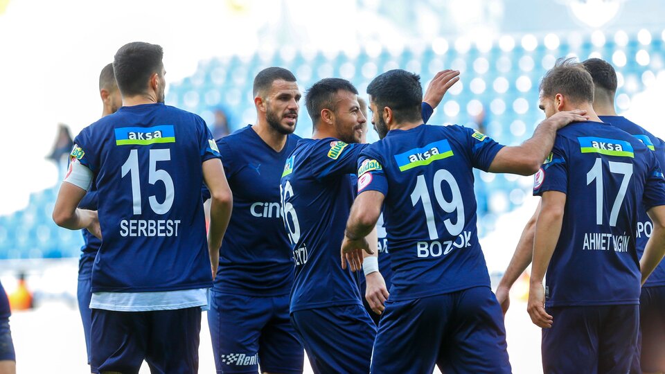 Paşa farklı turladı!