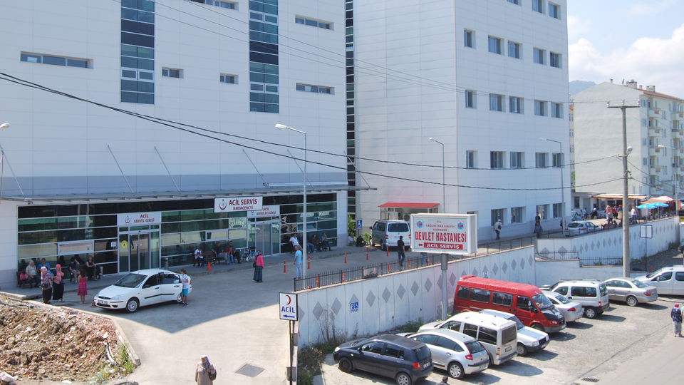 İki kardeş 3 saat arayla kansere yenildi