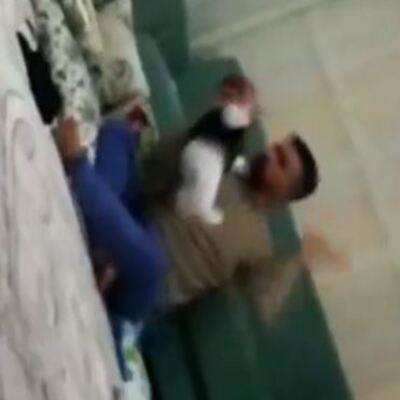 Baba değil canavar! 2 aylık bebeğini feci şekilde darbetti!