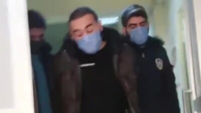 Dağınık ev tartışmasında babasını öldürdü!