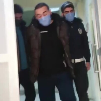 Dağınık ev tartışmasında babasını öldürdü!