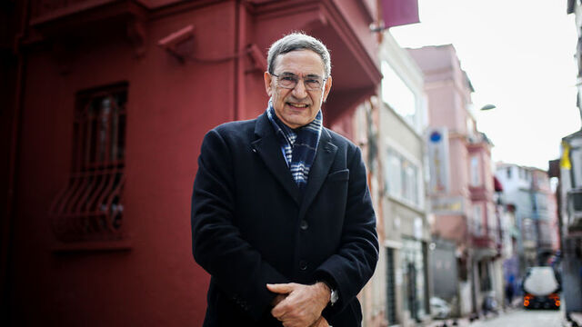 Orhan Pamuk 2021 Sedat Simavi Edebiyat Ödülünü kazandı