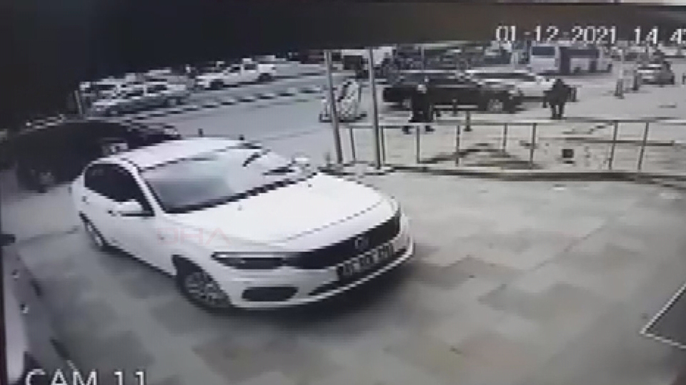 Korkunç olay! Yaya geçidinde beton mikseri çarptı