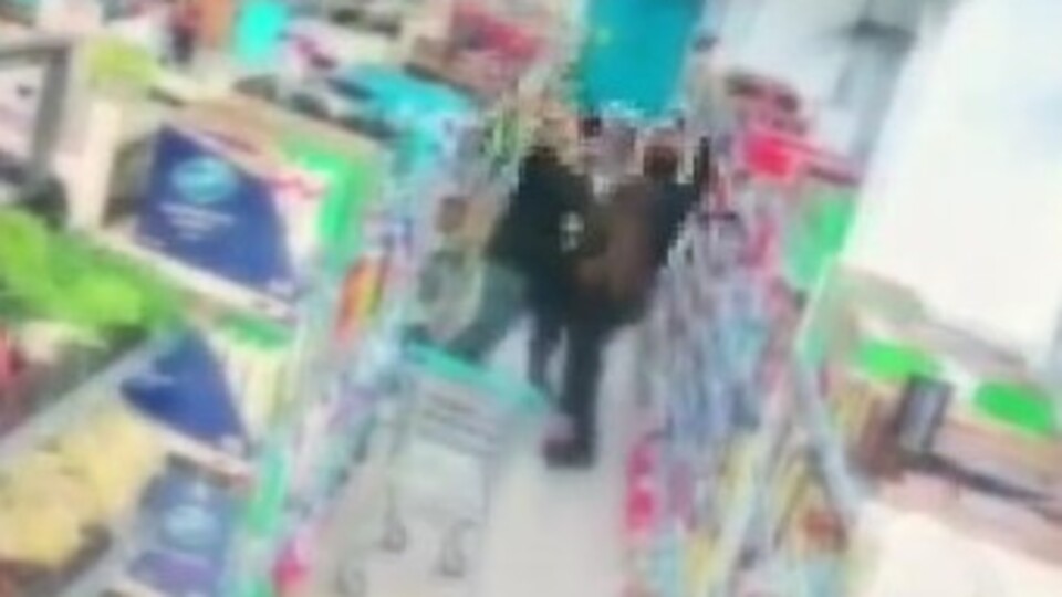 Maske için ikaz edilince silah çekti!