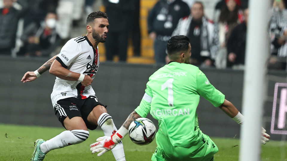 Menajeri İtalyan ekibini açıkladı