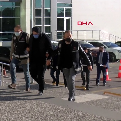 'Bıçak parası' alan doktor ve memura suçüstü!