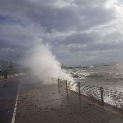 Bir lodos alarmı daha! İstanbul için 'sarı kodlu' uyarı!