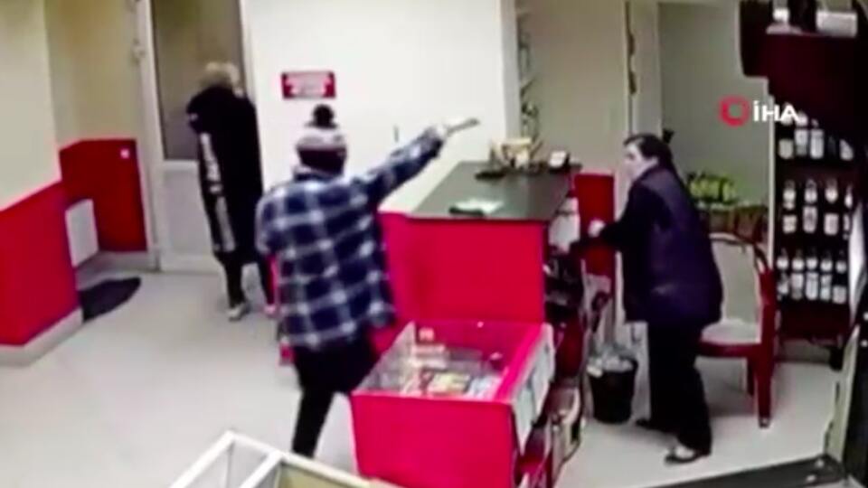 Rusya'da oyuncak tabancayla soygun girişimi