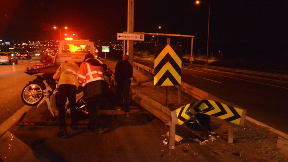 Motosiklet bariyere çarptı, sürücü öldü