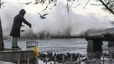 Sarı kodlu uyarı! Kuvvetli lodos ve sağanak yağmur var