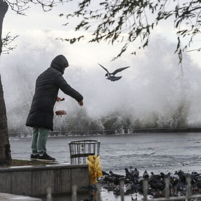 Sarı kodlu uyarı! Kuvvetli lodos ve sağanak yağmur var