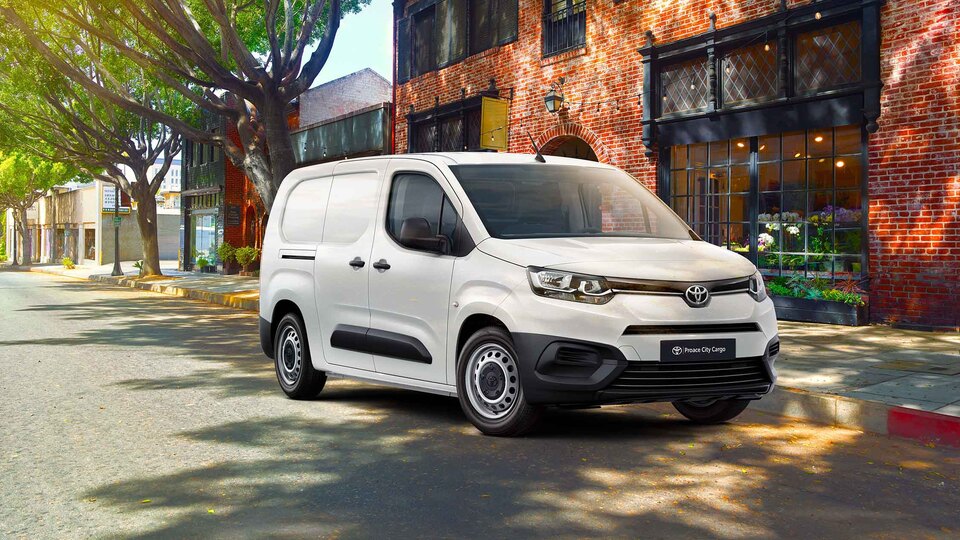 Toyota hafif ticari ailesini genişletti
