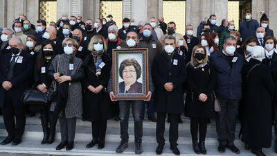 Güldal Akşit, son yolculuğuna uğurlandı