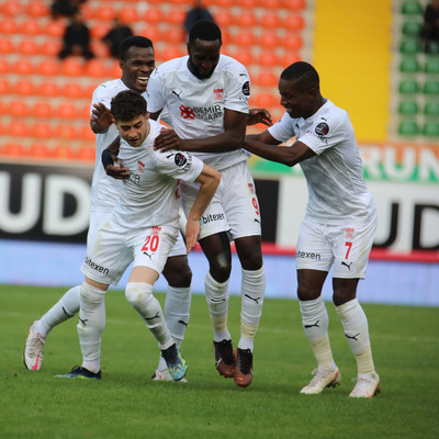 Yiğido, Alanya'da kazandı