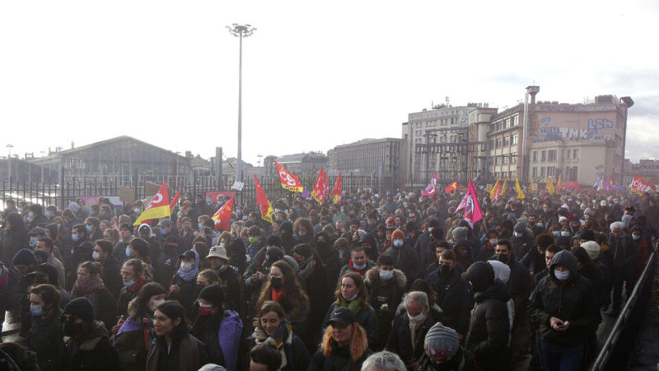 Fransa'da aşırı sağcı cumhurbaşkanı adayı protesto edildi